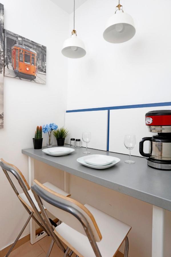 Lovely 2 Bedroom Apartment Near Old Town بوخارست المظهر الخارجي الصورة